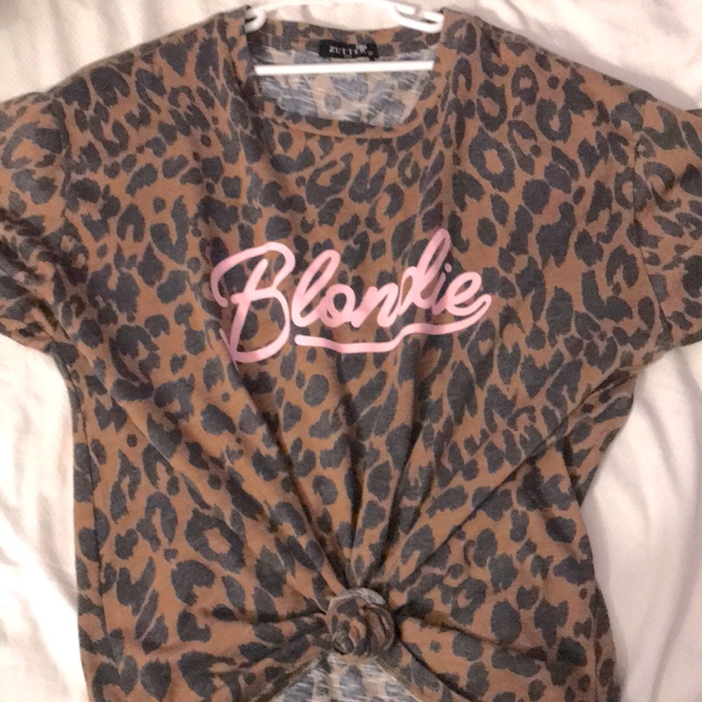 size medium blonde tee